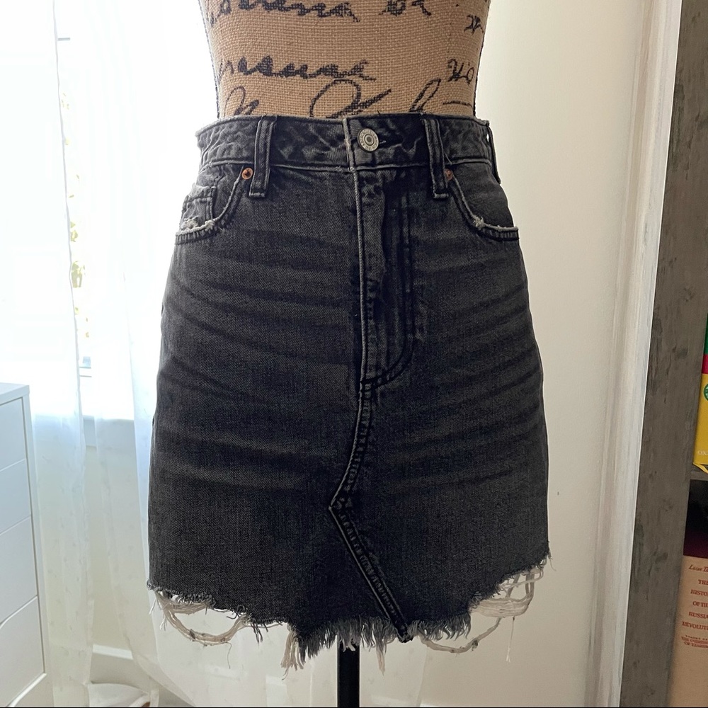 A&F distressed black denim skirt | size 25/0R